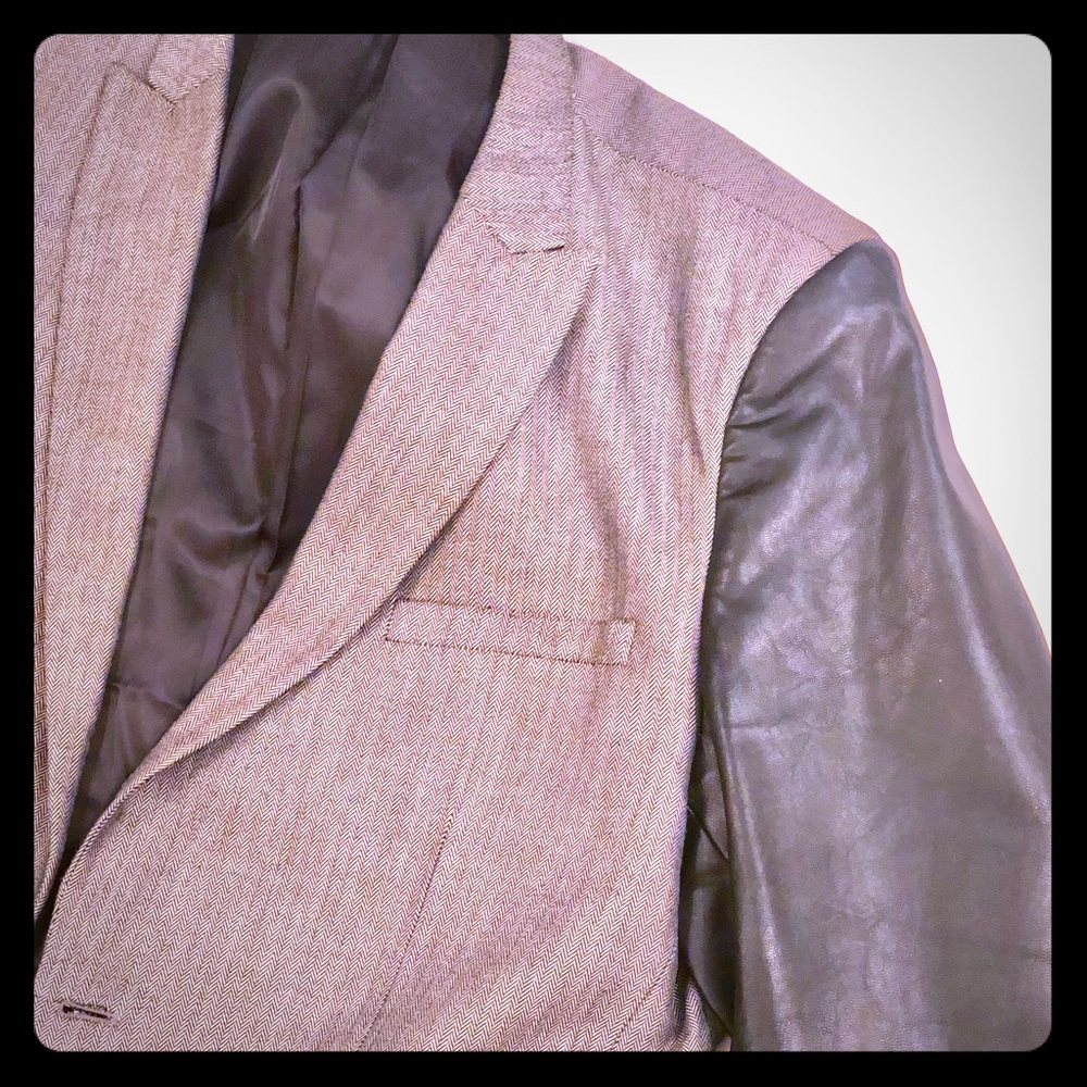 Really cool Blazer with fuxfur leather arms.. 🤩